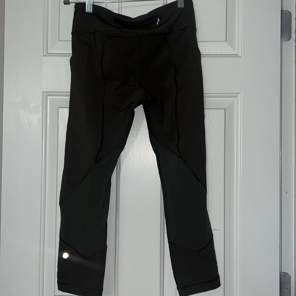 Lululemon Olive pace rival 23” - Picture 2 of 3